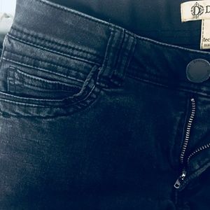 Democracy black jeans sz 8